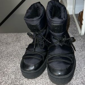 Black Snow Boot - Moon Boot lookalike